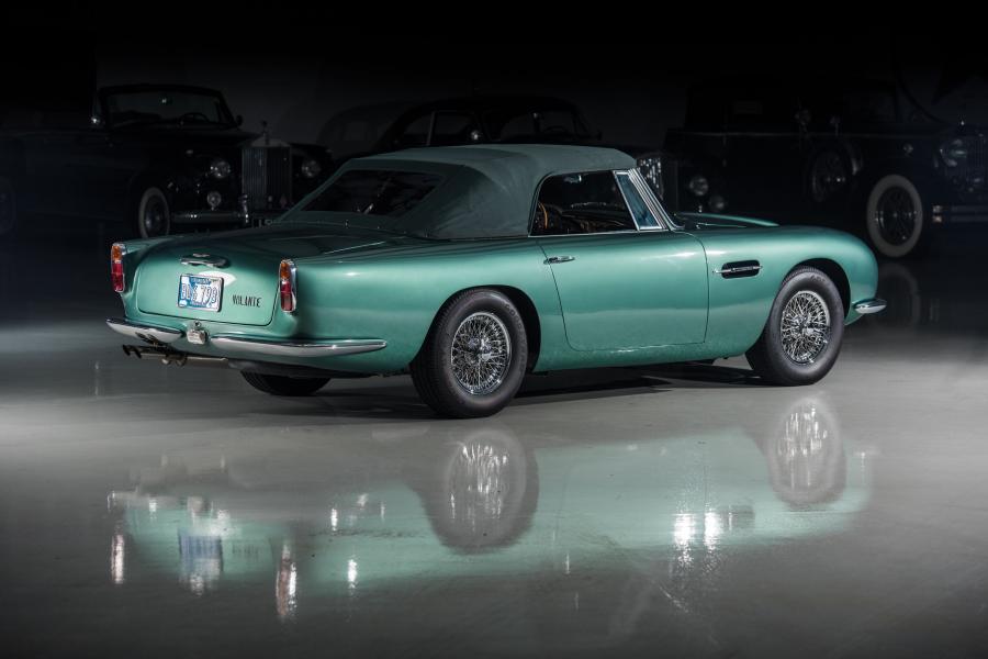  Aston Martin Volante 1965 года  (фото 4 из 35)